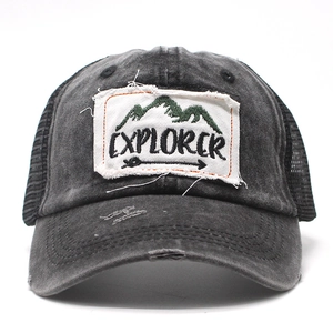 Vintage washed baseball cap with Explorer mountain embroidery and breathable mesh back
