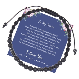 Détail du bracelet en pierre de lave code Morse sur la carte cadeau 'To My Sister'