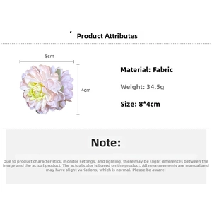 Detail view of pink fabric lotus hair claw clip showing dimensions 8x4cm and 34.5g weight