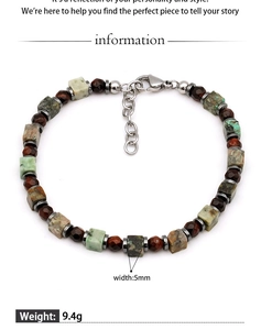 Detail of 5mm natural stone beaded bracelet with square green agate and lobster clasp