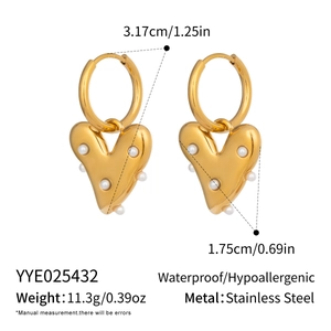 Détails des dimensions et pendentifs coeur en perles en acier inoxydable durable
