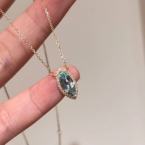 Élégant collier en argent S925 avec marquise de zircon aigue-marine et pendentif