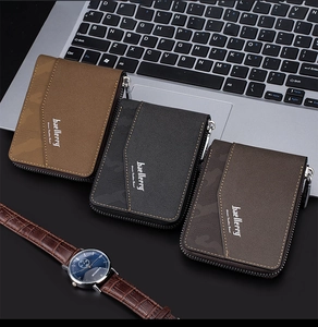 Short PU leather men wallets in brown and black with zipper and camo texture detail