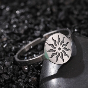 Halloween luminous stainless steel sun pattern ring on black pebbles for women