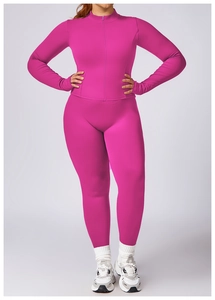 Detail of rose pink plus size yoga set with thumbhole sleeves and high waist leggings