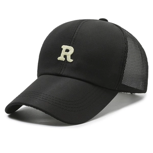 Quick-dry mesh baseball cap in black with a white embroidered R logo for outdoor sports