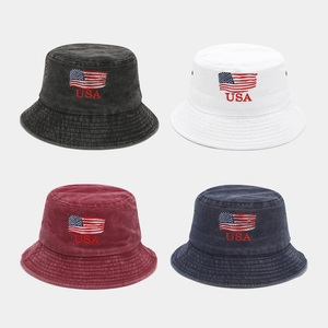 Détails de broderie drapeau USA sur bobs en coton délavé vintage en quatre couleurs