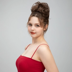 Postiche chignon bouclé marron pour un style de chignon haut réaliste et volumineux