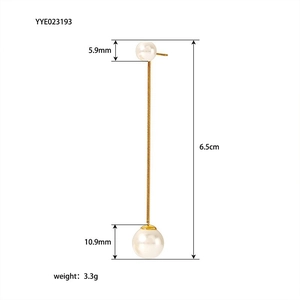 Detailed size view of baroque pearl tassel earrings with dimensions and 3.3g weight