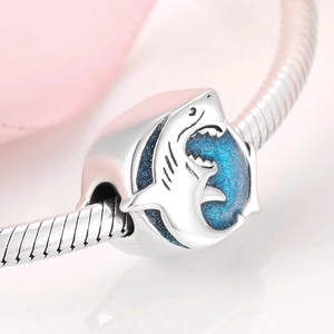 S925 Sterlingsilber Hai-Charm mit blauem Glitzer-Emaille für DIY-Bettelarmbänder