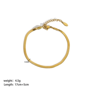 Detail of 0.3cm gold stainless steel snake chain bracelet with lobster clasp and extension