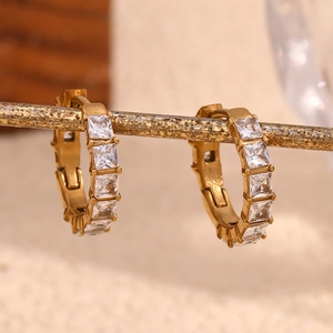 Boucles D'oreilles Huggie En Acier Inoxydable Plaqué Or 18K Avec Zircone Cubique Carré Bijoux Géométriques Minimalistes