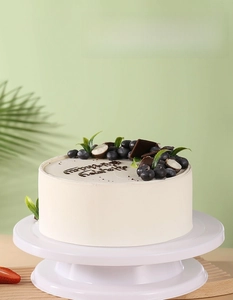 Rotating cake turntable with 360-degree food-grade PP base for decorating pastries