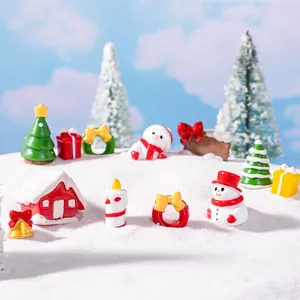 Ensemble de figurines de Noël miniatures en résine avec bonshommes de neige et sapins