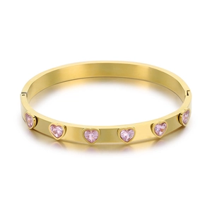 Bracelet jonc en acier inoxydable plaqué or 18k orné de six cristaux de cœur roses