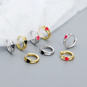 Elegant s925 silver heart hoop earrings with red and black enamel in gold and silver tones