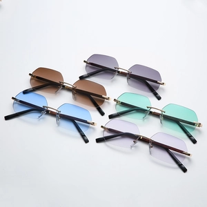 Fashion rimless geometric sunglasses with gradient lenses and wood grain temples for women