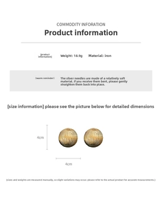 Macro view of 4cm gold striped metal ball earrings with detailed dimensions and weight info