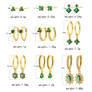 S925 silver emerald clover earrings set with size and weight specs on white background