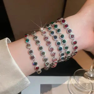 Collection de bracelets tennis étincelants en zircon avec pendentifs ronds et pavé micro