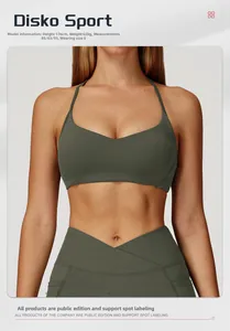 Ensemble de yoga vert olive avec legging taille croisée et brassière à fines bretelles