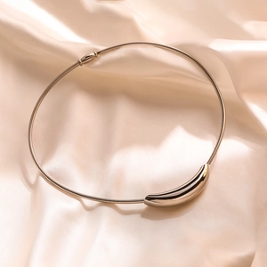 Minimalist silver titanium steel choker necklace with a polished crescent pendant
