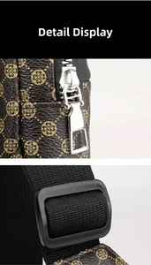 Detalle de bandolera impermeable con estampado de monograma marrón y cremallera plateada
