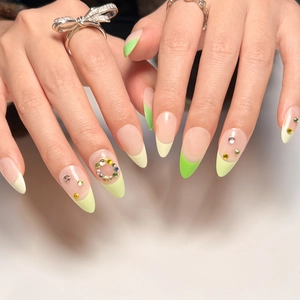 French Green Press-on Nails Almond Shape Artificial Nail Tips With Rhinestones Minimalist Fresh Style For Women