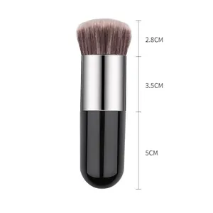 Short chubby foundation brush with soft bristles and dimensions for liquid and powder makeup