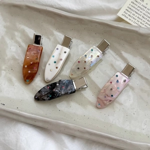 Set of 5 acetate teardrop hair clips with rhinestones in marble and pearlescent finishes