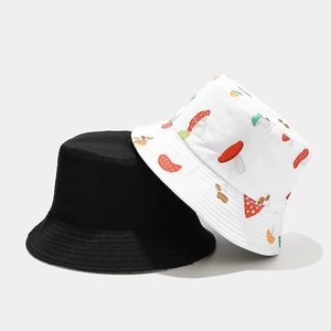 Wende-Anglerhut-Set mit minimalistischem Schwarz und buntem Pilz-Print-Design