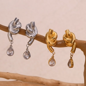Orecchini A Goccia In Acciaio Inossidabile Placcato Oro 18K Design Annodato Zircone Goccia Moda Donne