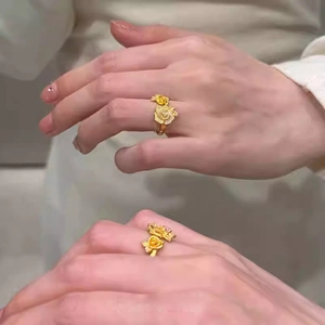 Bague ouverte vintage fleur plaquée or avec pétales de zircon étincelants