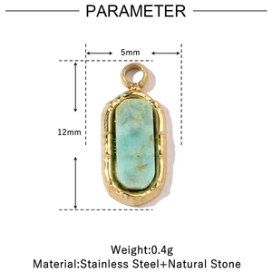 Vue détaillée d'un pendentif ovale en acier inoxydable avec pierre naturelle et dimensions