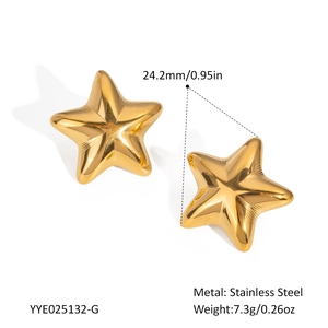 Chunky gold star stud earrings in stainless steel with 24.2mm size and 7.3g weight