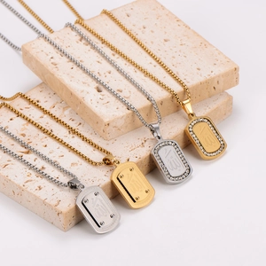 Collier Pendentif Calligraphie Arabe Allah Acier Inoxydable 304 Plaqué Or 18K Strass Plaque Carrée Bijoux Religieux