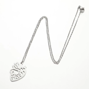 Creative 18K gold hollow heart pendant necklace for couples with a sleek silver finish