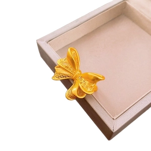 Bague papillon double couche dorée avec ailes en filigrane et anneau ajustable chic