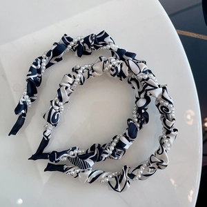 Elegant paisley pleated headbands with faux pearls for women in a two-piece set
