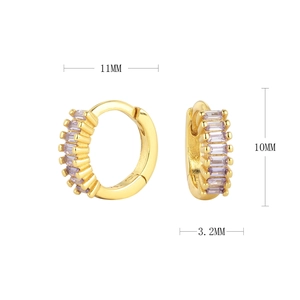 Détails de boucles d'oreilles huggie S925 dorées avec zircons violets serti rail