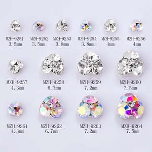 Vue détaillée de 14 tailles de strass à dos pointu pour le nail art et la décoration DIY