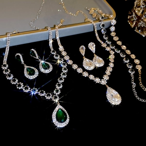 Sparkling waterdrop jewelry sets with necklaces and earrings in clear and emerald green