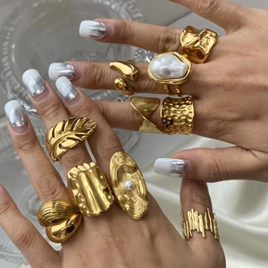 Modern irregular 18k gold plated stainless steel chunky ring set with pearl accents
