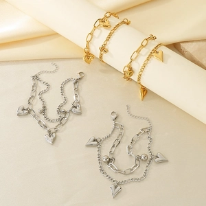 Zweilagiges Herz-Anhänger-Armband aus Edelstahl in Gold und Silber mit verstellbarer Verlängerung