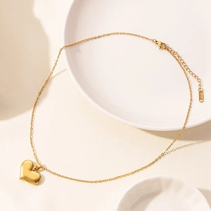 Minimalist 18k gold plated stainless steel heart pendant necklace with fine cable chain