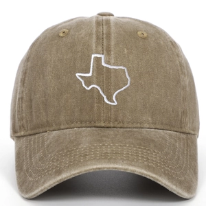 Dettaglio del ricamo della mappa del Texas su un berretto in cotone kaki lavato vintage