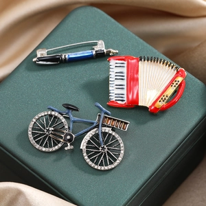 Vintage Enamel Brooches Retro Alloy Bicycle Fountain Pen Accordion Shape Rhinestone Lapel Pins For Women Literary Style
