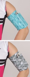Elastic running armbands in blue forest and grey camo patterns for smartphones