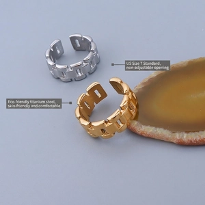 Watch link style titanium steel rings in gold and silver finish with agate decor