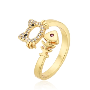 Anello dorato regolabile con testa di gatto in zircone e lisca di pesce in zircone rosso